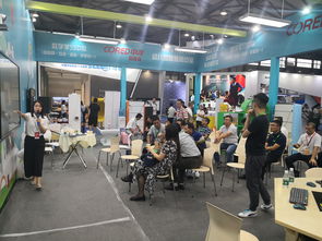 藍鴿集團攜智慧教育產品亮相2019中國國際教育裝備上海博覽會，引領教育信息化新浪潮